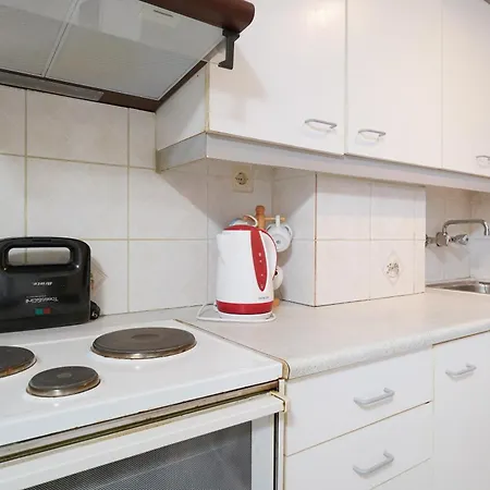 The Square * Μαριές