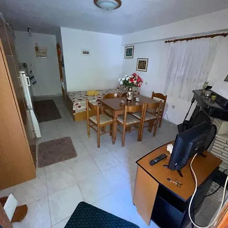The Square Apartment