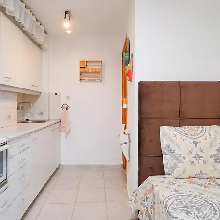 Daire The Square Maries (Thasos)