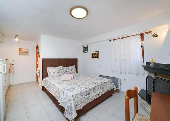 The Square * Maries (Thasos)